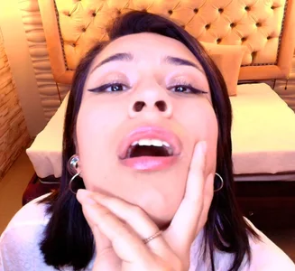 Roxanne_HanのCome... today I'm naughtier than normalの 6枚の写真