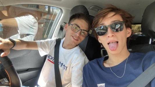 THESKYBOYS Public Foto