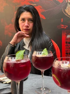 MihaCarther 🍷✨ Exquisite dinner, delicious company… Who wants to be my dessert tonight? 😏💋 รูป  2