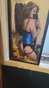 RhyleeRaine: Public ( 6 фото)