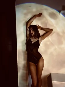 Ema_porcaroli It's so magical to feel like we're on the moon. 🌷 Foto 7