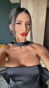 Medussaeyes: Naughty Pics ( 2 фото)