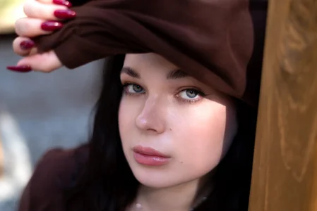 DeniseReese Summer. And you know that in some photos I am without panties. Guess which Pic