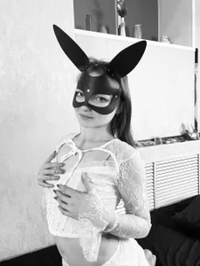 AnimeAlica18 Behind the Mask #LaceLingerie#FishnetStockings#BunnyGirlVibes Foto 2