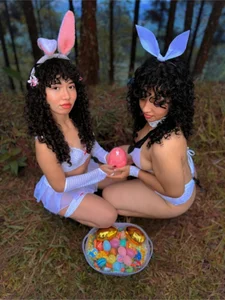 Chloe_and_Violeta Public Pic 5