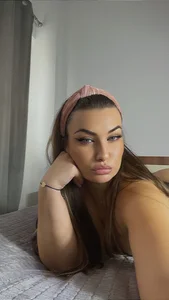 SweetCurvess Honey Pic