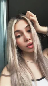 lilisstar serious lady Pic 3