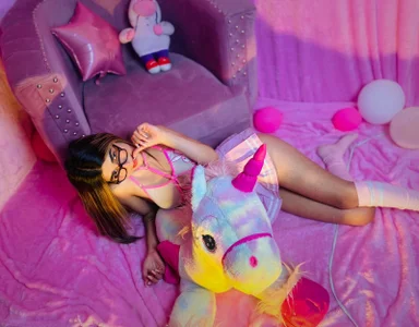 NahomiConnor_ 🌸 pink heart Pic 3