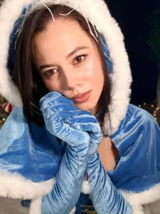 taanni_bc XMAS 2025 사진 5