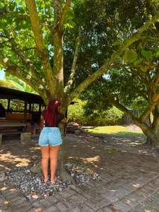 receiving sun on my body ☀️🤤 od RILLEY_ALLEN  5 snímek