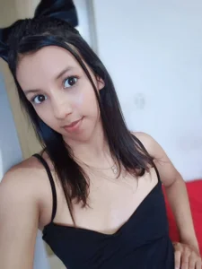 Princess_daffy me in black - {count, plural, one {תמונה אחת} two {שתי תמונות} many {# תמונות} other {# תמונות}}