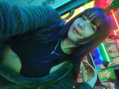 Public od Eimy_smith_b  3 snímek