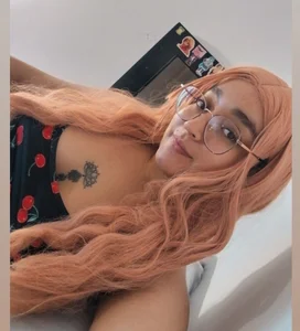 HarleyRedd: Annie, 25 years ntmu ( 3 фото)