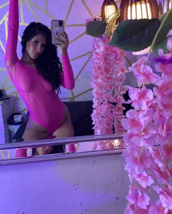 💋💋 de NoahPerez  4 photos