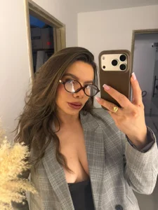 Classy with a Naughty Touch 🖤✨ od CandiceSpencer  3 snímek