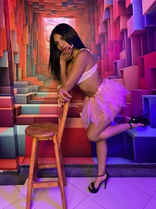 arianaa_tompsoon magic Pic 2