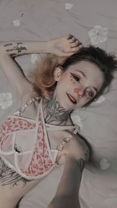 ShadowEllie Taste of sin🍷  3টি ছবি