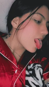 My tongue on you 😈 de miichael_black  photos