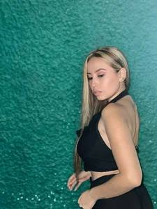 emmyrouse_ My body Pic