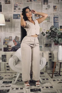 JadeEvansX I'm the boss but I prefer to be given me orders. Bilde 2