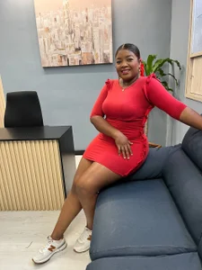 Afrodita_de_amor Who says you need to show it all to make them sweat? Pic 4