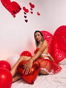 Alanabruner LOVE AND FRIEND Pic 8