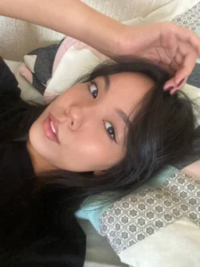 FreedaKulow thinking of you👉👈 টি ছবি