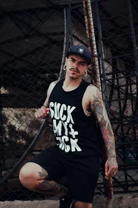 Be careful... I have a problem face and temptation body de kaletattoo Foto 5