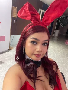 PaulaVegaaI'm your hot bunny, right?图片