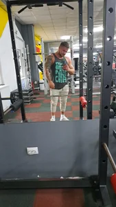 Gym de musclemonster31  4 Imagens