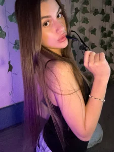 LiseVener Bed purple tones 🤤 Pic 3