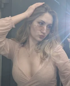 so_hot_rosalie Public Pic 4