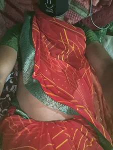 ShemaleDesi6 Public Gambar 7