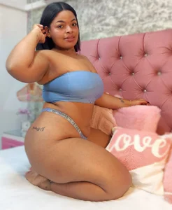 YazminJenner Public Pic 3