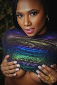 Samantha_Hurl Public Pic 2