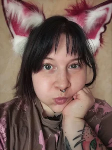Belinda_Starlight lots of cute cat ears Pic 6