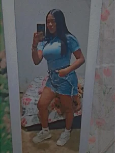 zuriel-coral It draws you in effortlessly and won't let you go 💋 Gambar 5