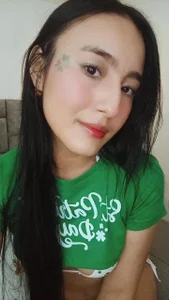 emily_vermont HAPPY SAINT PATRICK 🍀 Gambar 3