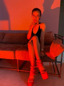 sophie_rojas: Public ( 2 фото)