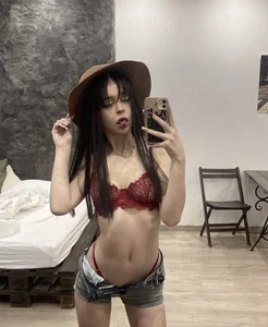 LunarisCrit Cowgirl Pic 3