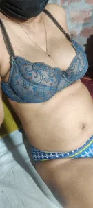 OthersWife4U: Public ( 4 фото)