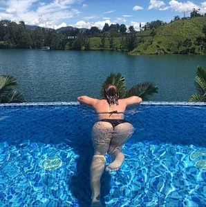 SaraaVega Public  4. fénykép