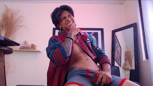 dreyk20 Red has never been so tempting… If you want more, you know where to find me, I'll put the next hotte зображення 3