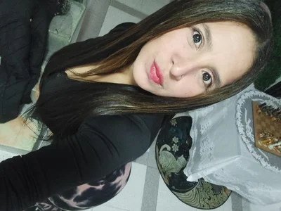 Eliizabethss Public Pic 5