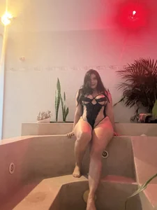 Bella_Rosiee's XXX Nude Photo 1
