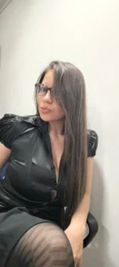 Your trusted secretary de Zoe_Miller28  Imagens