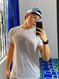 Ethan_Hunter Public 圖片 2