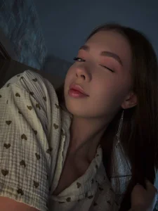 Tessa_Sunn Public Pic 2