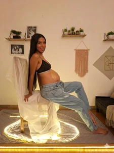 emily_cross pregnancy Kuva 4
