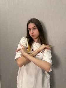 HildaMaise Public Pic 6